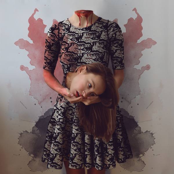Photograph Anastasia Roschina  Robesprierre on One Eyeland